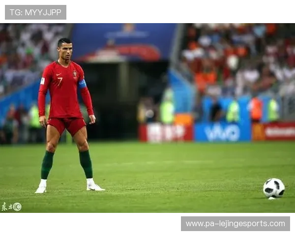 足球巨星时尚风采：耀眼服装秀展现魅力